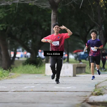 Runner Photo 8449473
