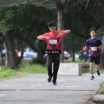 Runner Photo 8449554