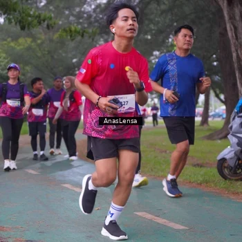Runner Photo 8449656