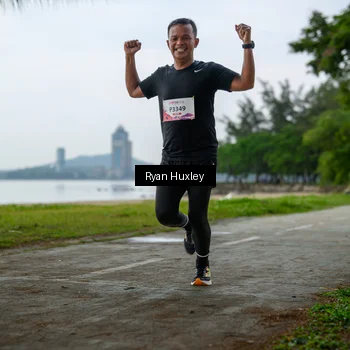 Runner Photo 8450100