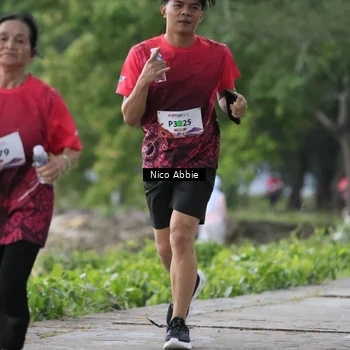 Runner Photo 8450714
