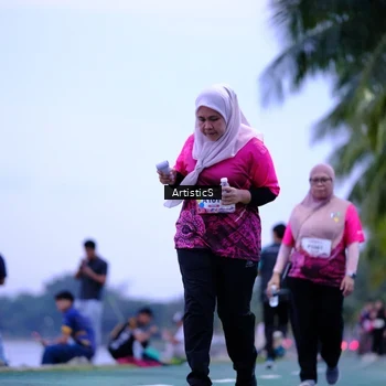 Runner Photo 8450737