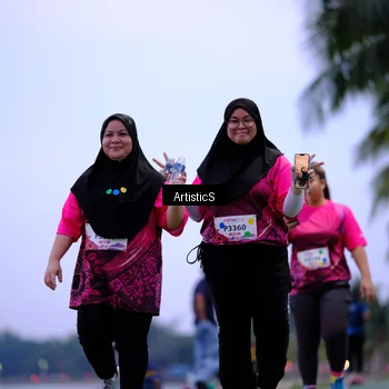 Runner Photo 8451079