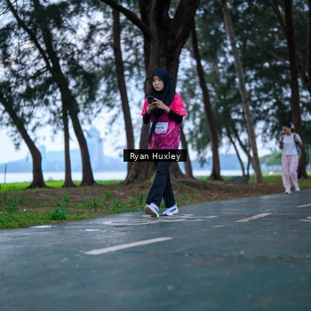 Runner Photo 8451716