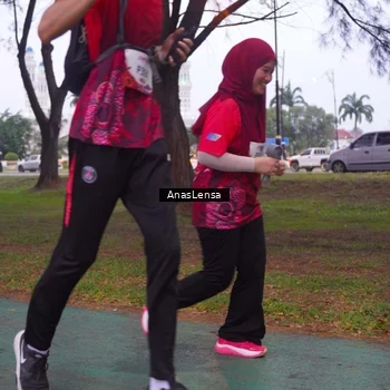 Runner Photo 8452800