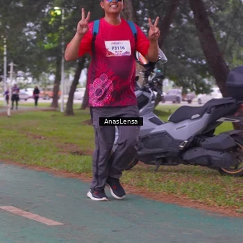 Runner Photo 8453018