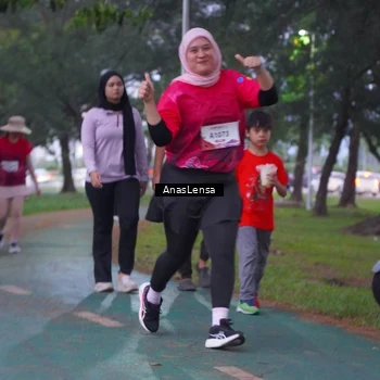 Runner Photo 8453035