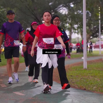 Runner Photo 8453100