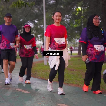 Runner Photo 8453112