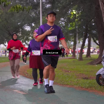 Runner Photo 8453703