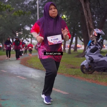 Runner Photo 8454100