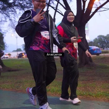 Runner Photo 8455756