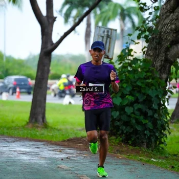 Runner Photo 8455873
