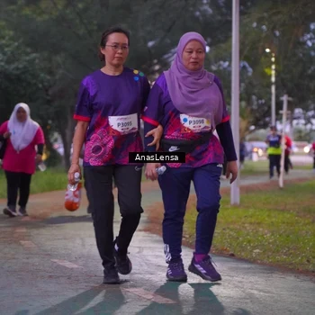 Runner Photo 8455952