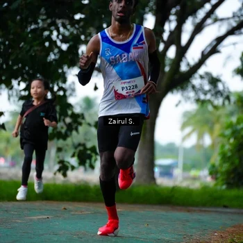 Runner Photo 8456075