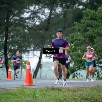 Runner Photo 8458001