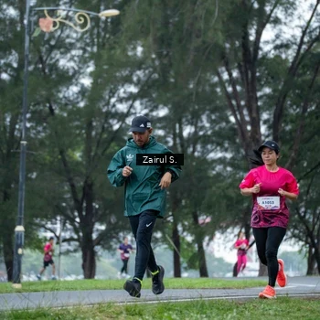Runner Photo 8458104