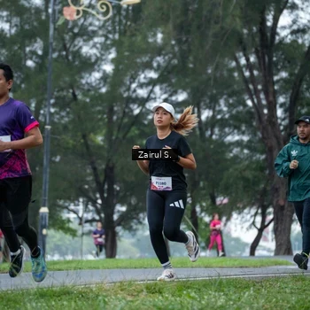Runner Photo 8458111