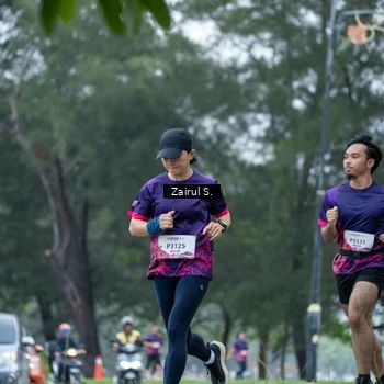 Runner Photo 8458152