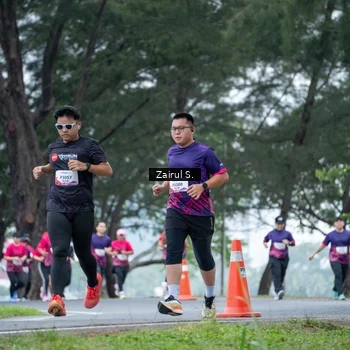 Runner Photo 8458272