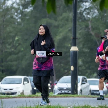 Runner Photo 8458765
