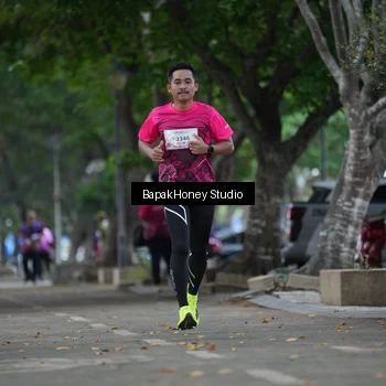 Runner Photo 8460174