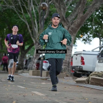 Runner Photo 8460191