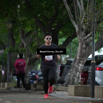 Runner Photo 8460202