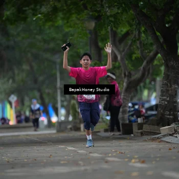 Runner Photo 8460213