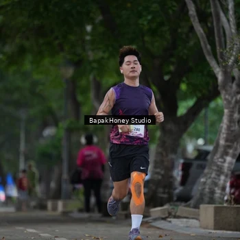 Runner Photo 8460255