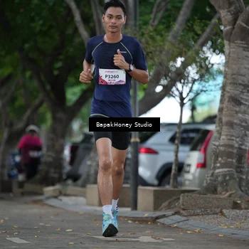 Runner Photo 8460304