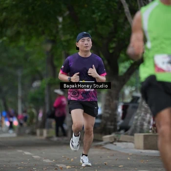 Runner Photo 8460317