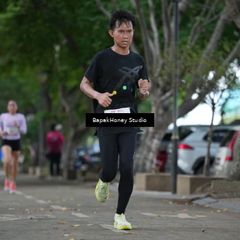 Runner Photo 8460343