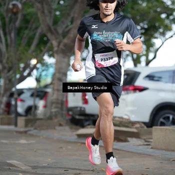 Runner Photo 8460350