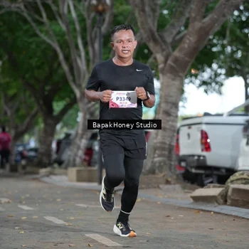 Runner Photo 8460376