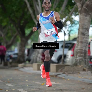 Runner Photo 8460383