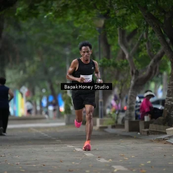 Runner Photo 8460394