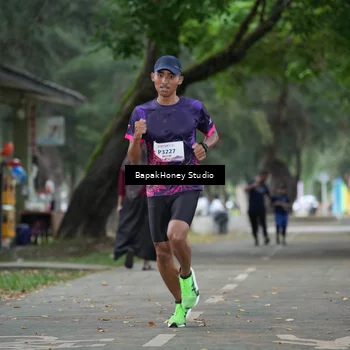 Runner Photo 8460397