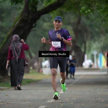 Runner Photo 8460402