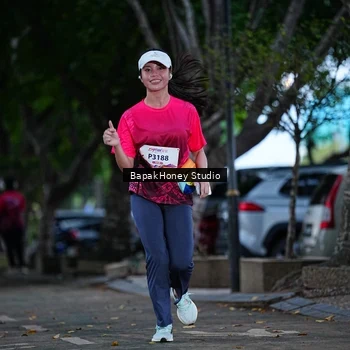 Runner Photo 8460473