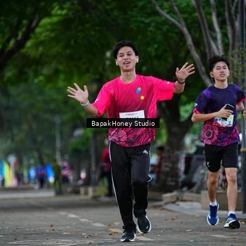 Runner Photo 8460649