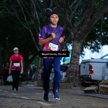 Runner Photo 8460818
