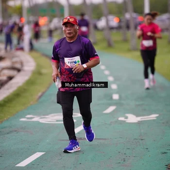 Runner Photo 8462835