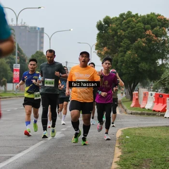Runner Photo 8464542