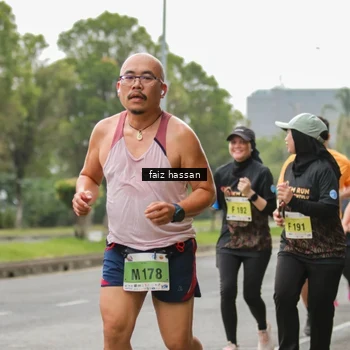 Runner Photo 8465086