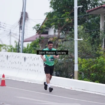 Runner Photo 8466056