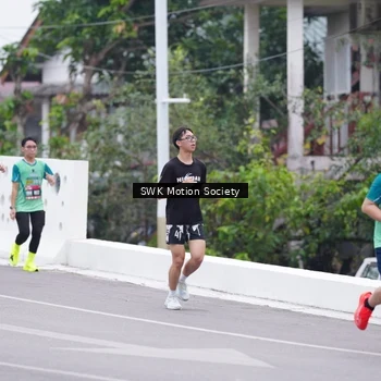 Runner Photo 8466213