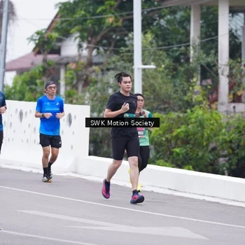 Runner Photo 8466214
