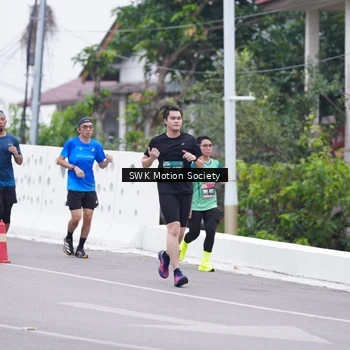 Runner Photo 8466216
