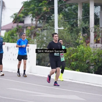 Runner Photo 8466217
